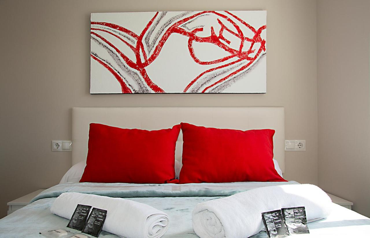 Apartamento De Dos Dormitorios En La Macarena * Sevilla